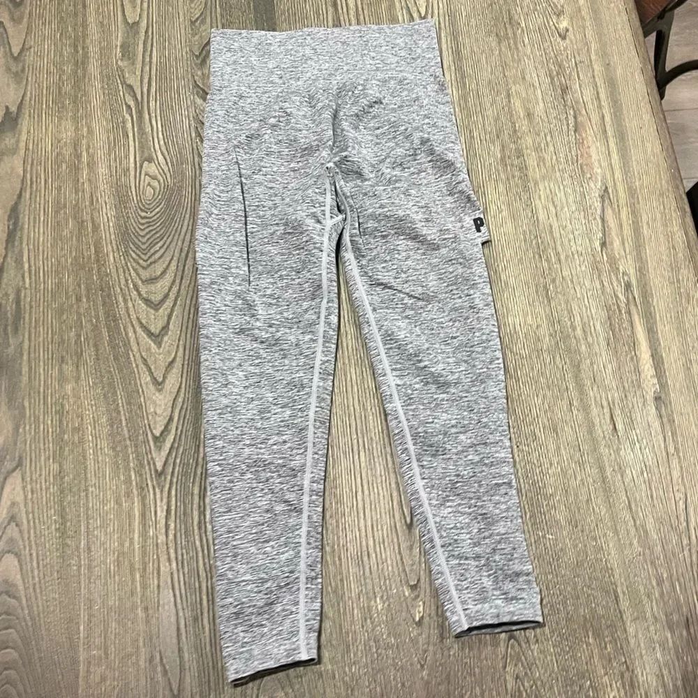 PINK Victoria's Secret Leggings Lattice Sides Athleisure Stretch Gray Large